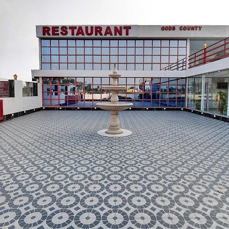 Oyo Townhouse 779 Gods County Hotel Тарапит Екстериор снимка
