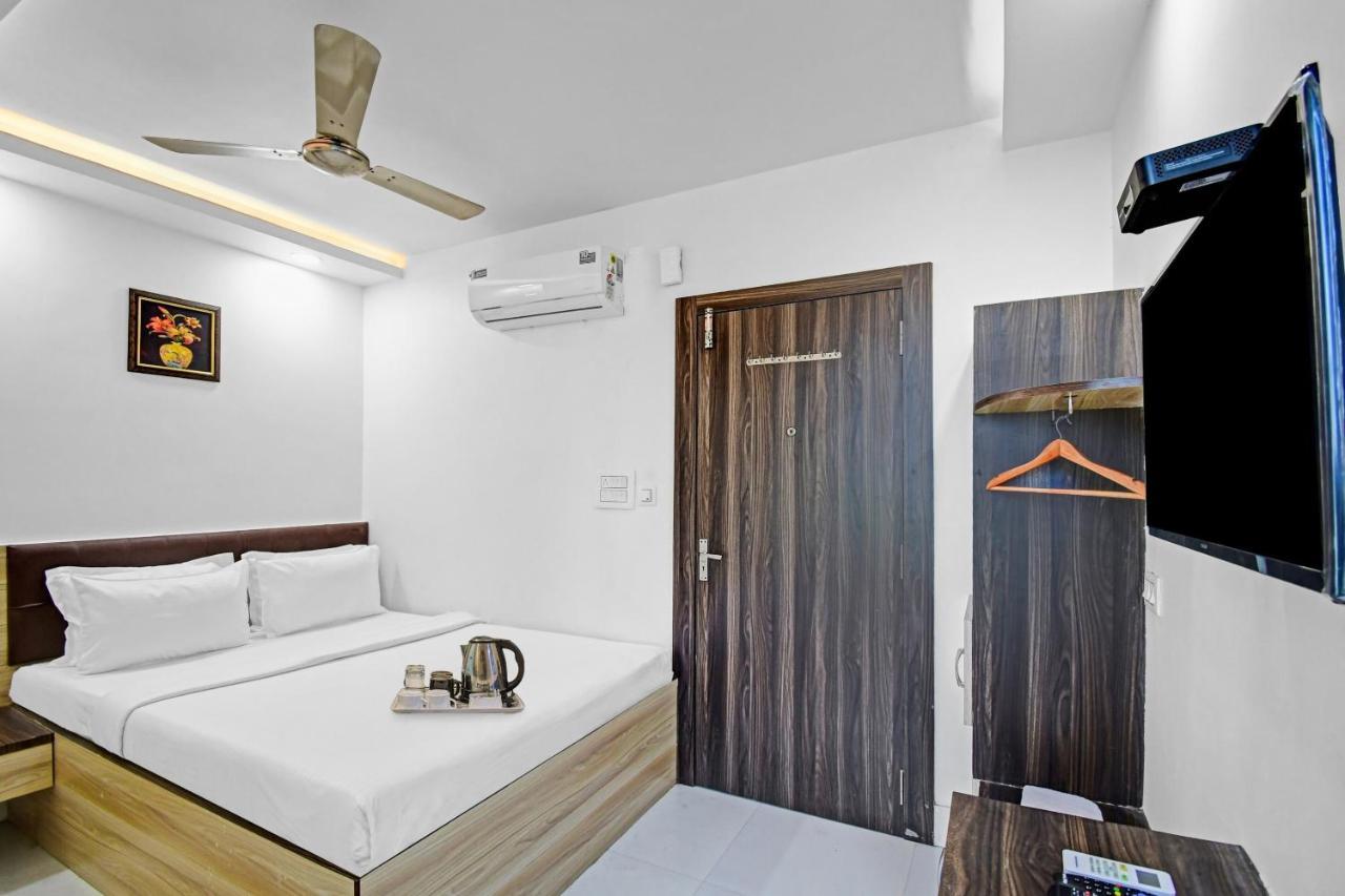 Oyo Townhouse 779 Gods County Hotel Тарапит Екстериор снимка