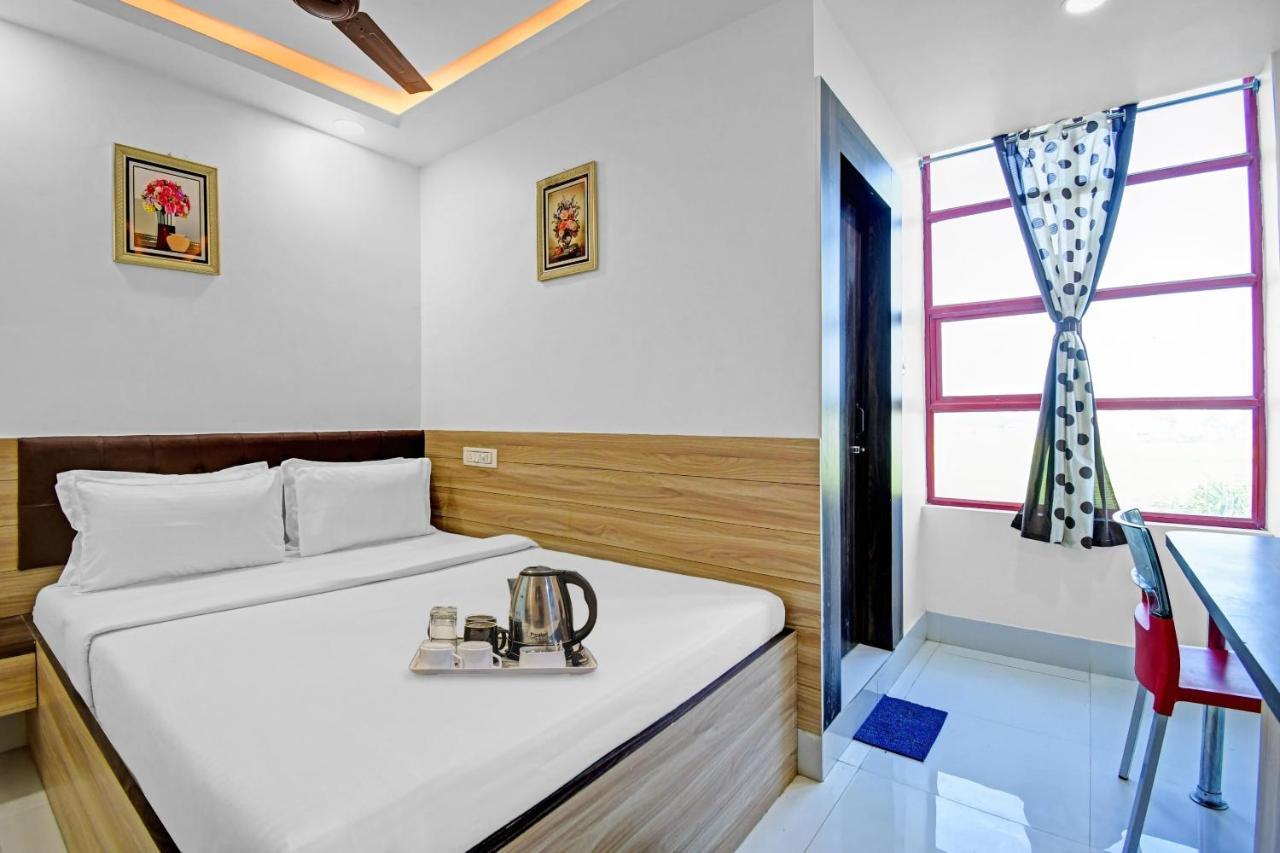Oyo Townhouse 779 Gods County Hotel Тарапит Екстериор снимка