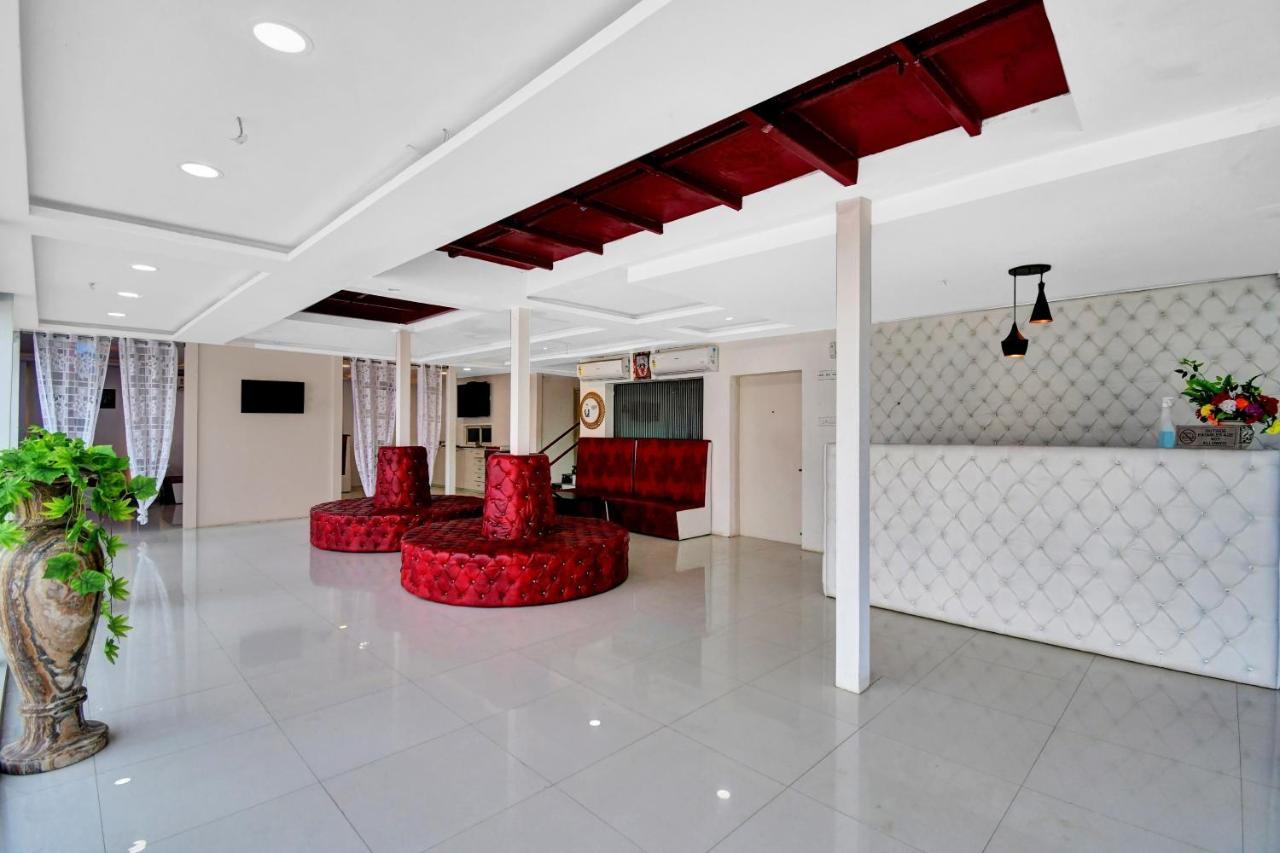 Oyo Townhouse 779 Gods County Hotel Тарапит Екстериор снимка