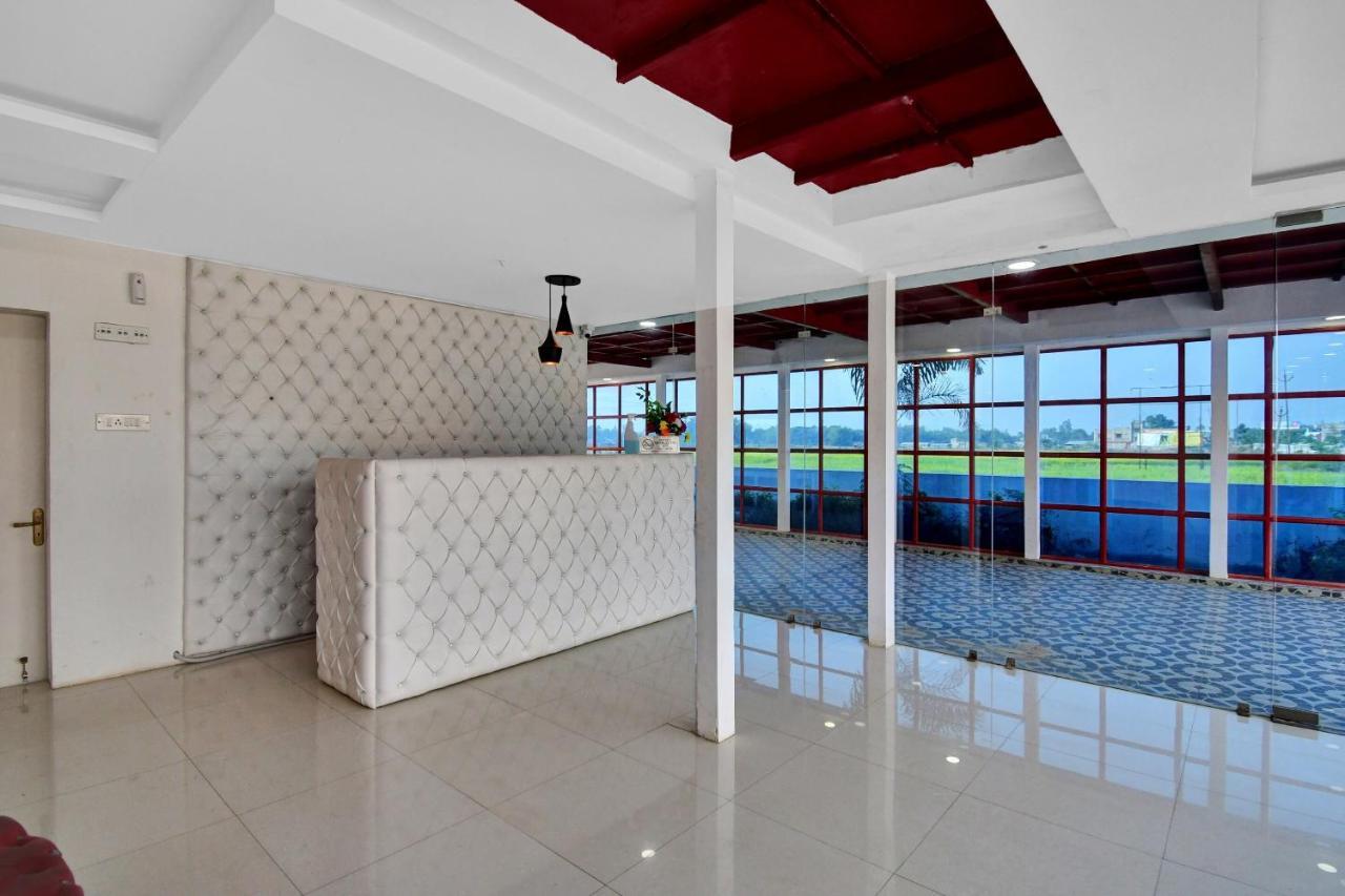 Oyo Townhouse 779 Gods County Hotel Тарапит Екстериор снимка