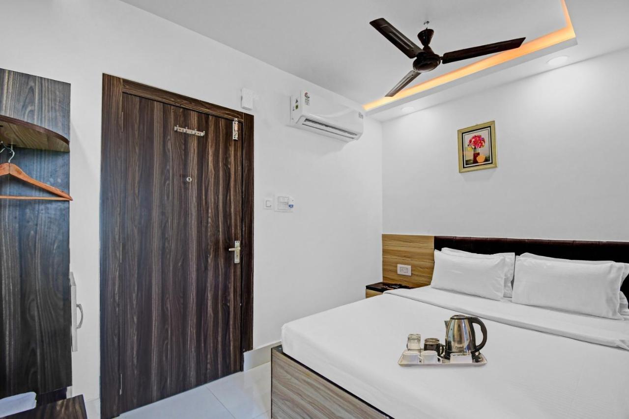 Oyo Townhouse 779 Gods County Hotel Тарапит Екстериор снимка