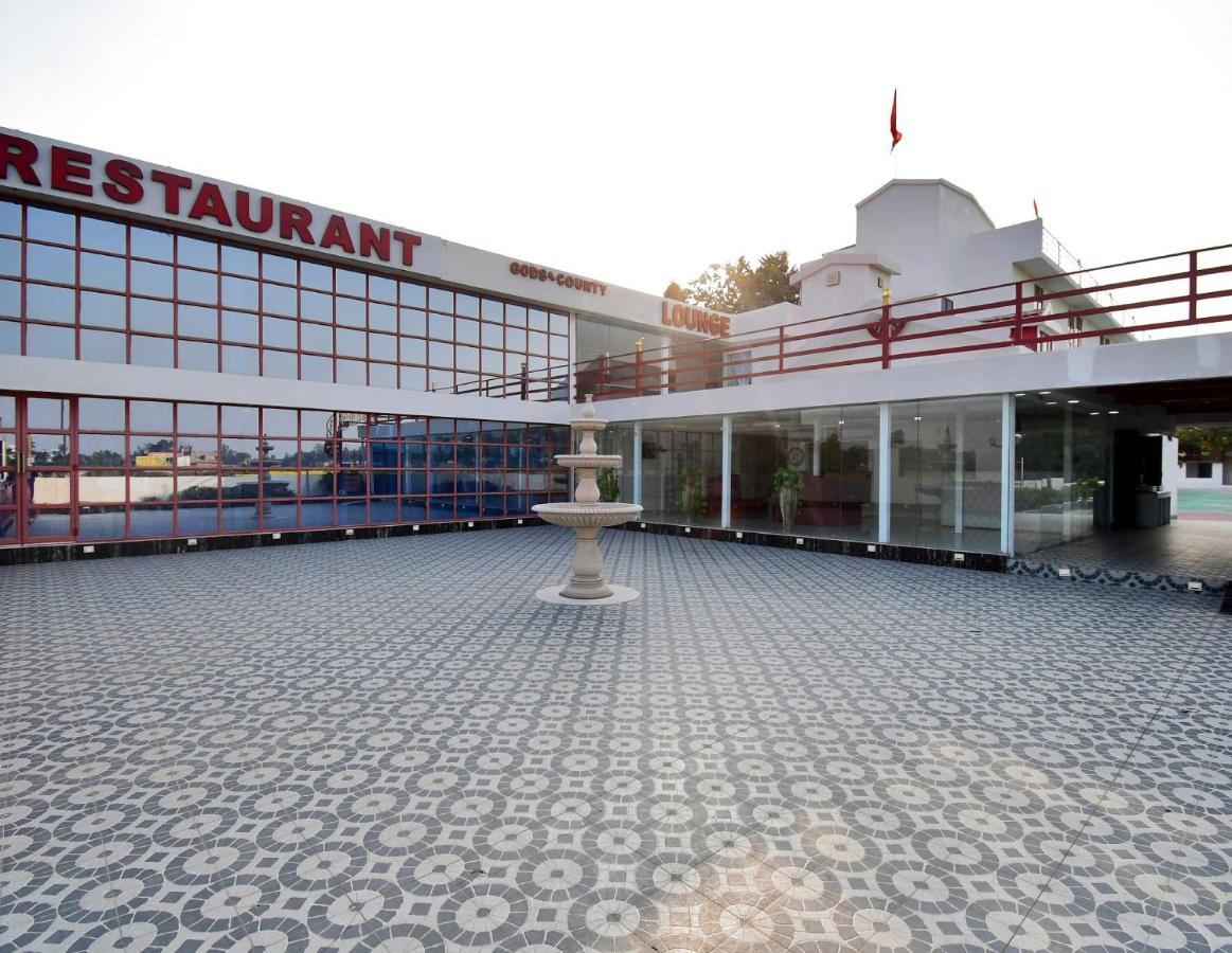 Oyo Townhouse 779 Gods County Hotel Тарапит Екстериор снимка